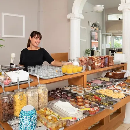 Bella Aparthotel Benitses (Corfu)