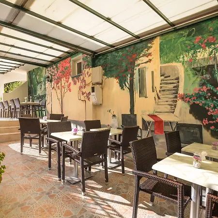 Apartmanhotel Bella 2*