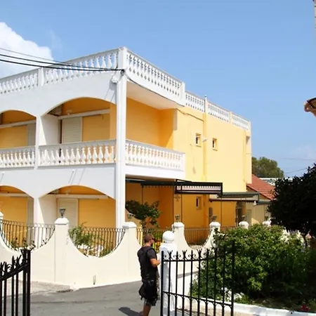 Bella Aparthotel 2*