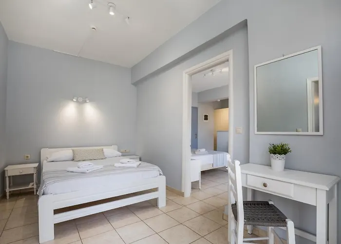 מלון דירות Bella 2*