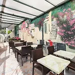 Apartahotel Bella