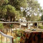 Apartahotel Bella Benitses (Corfu)